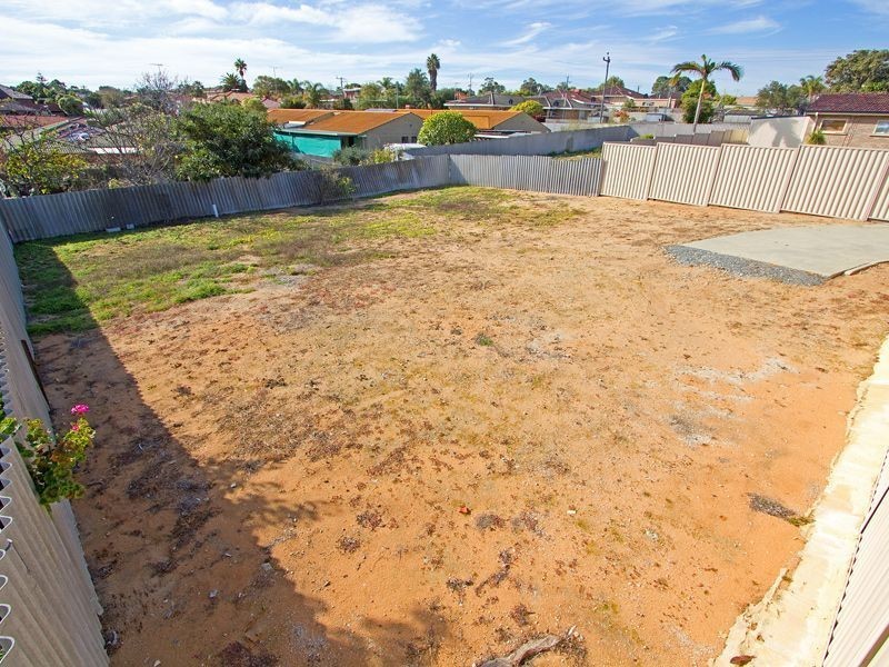 128a Clontarf Road, Hamilton Hill WA 6163