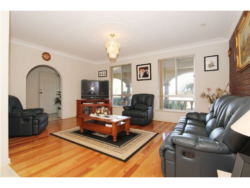 24 Dubove Road, Spearwood WA 6163