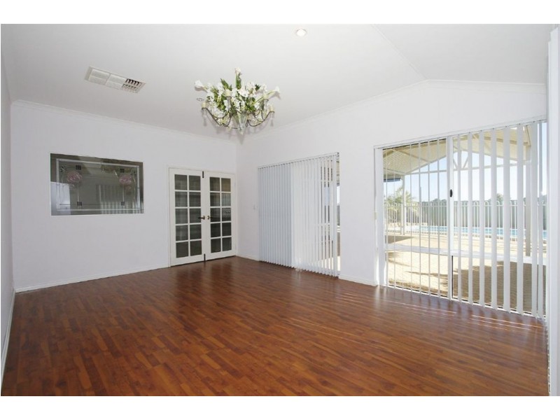1 Amity Boulevard, Coogee WA 6166