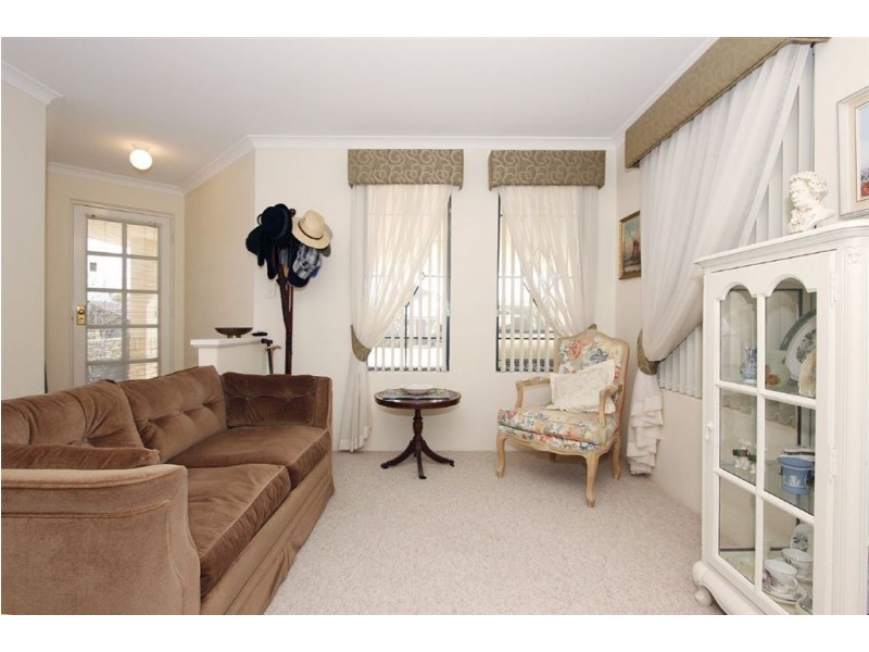 12A Ellesmere Circuit, Success WA 6164