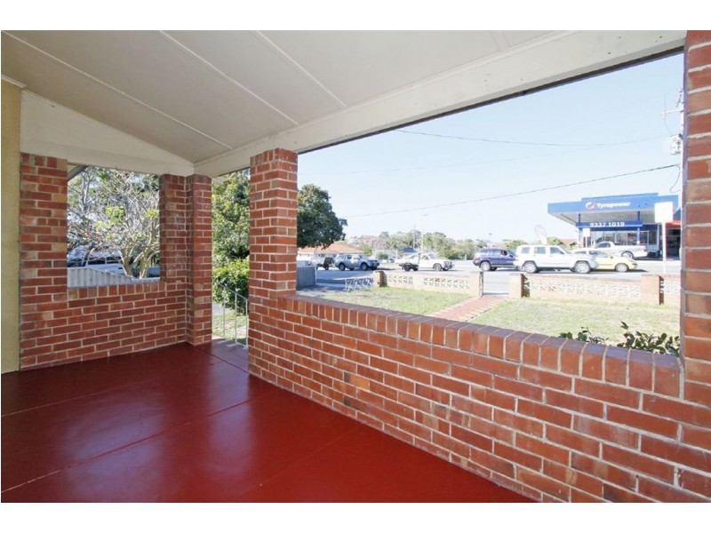 167 Carrington Street, White Gum Valley WA 6162