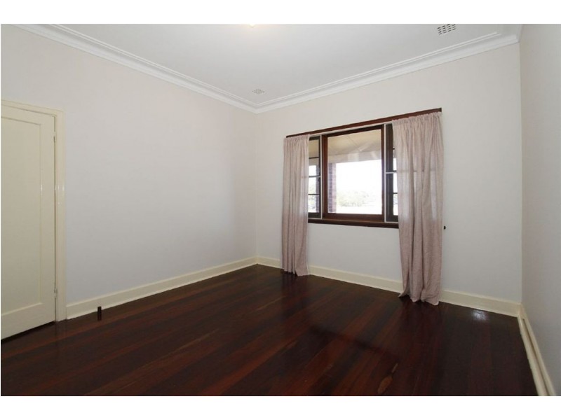 167 Carrington Street, White Gum Valley WA 6162