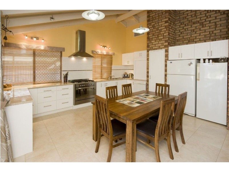 46 Tangadee Road, Golden Bay WA 6174