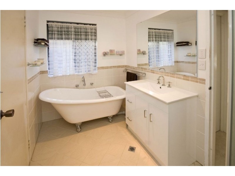 46 Tangadee Road, Golden Bay WA 6174