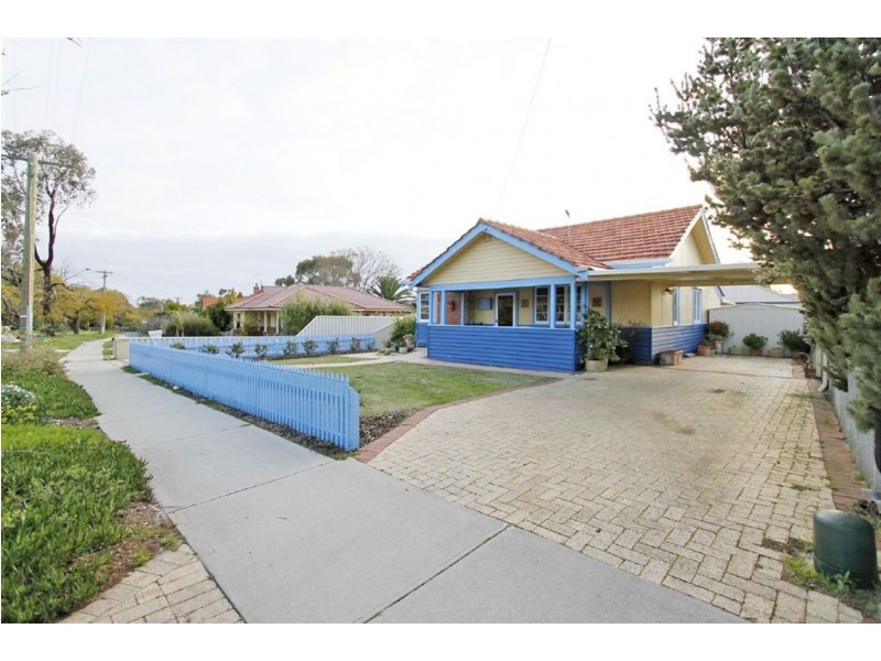 52 Nicholas Crescent, Hilton WA 6163