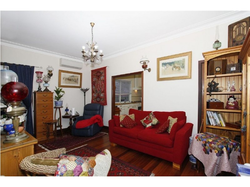 52 Nicholas Crescent, Hilton WA 6163