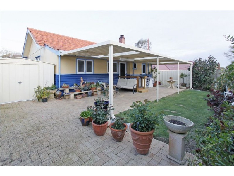 52 Nicholas Crescent, Hilton WA 6163