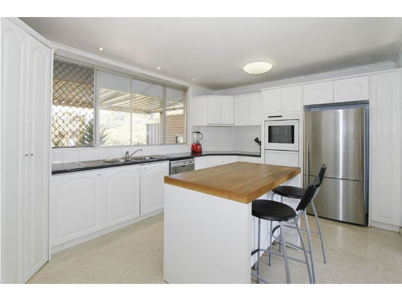 24 Pass Crescent, Beaconsfield WA 6162