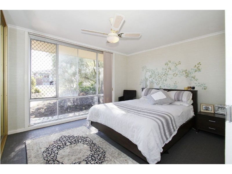 24 Pass Crescent, Beaconsfield WA 6162