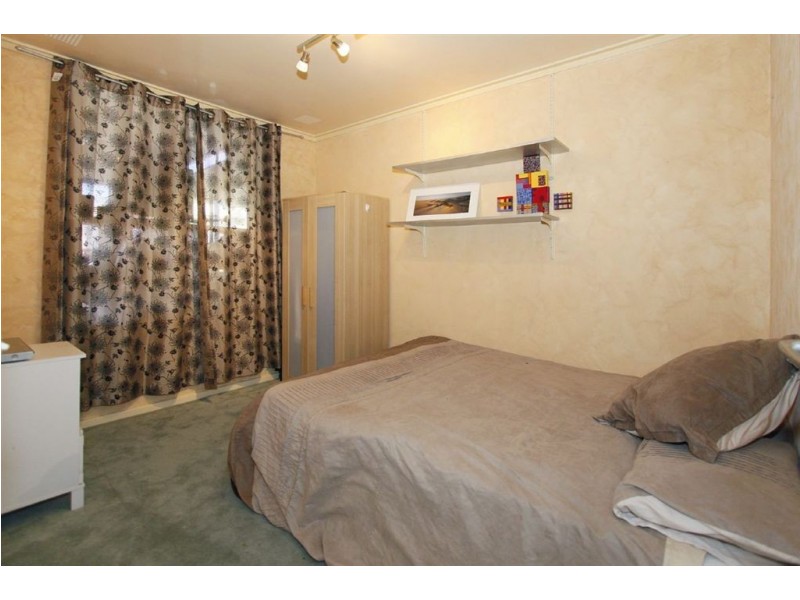 24 Pass Crescent, Beaconsfield WA 6162