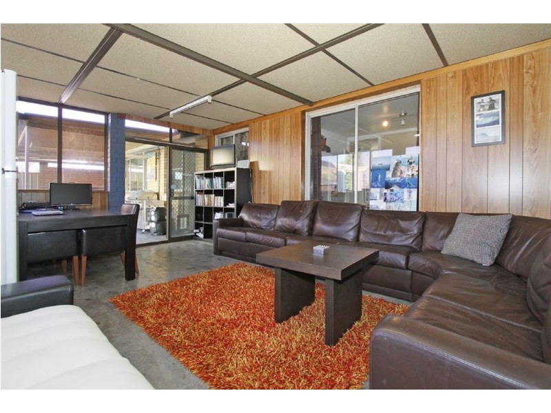 24 Pass Crescent, Beaconsfield WA 6162