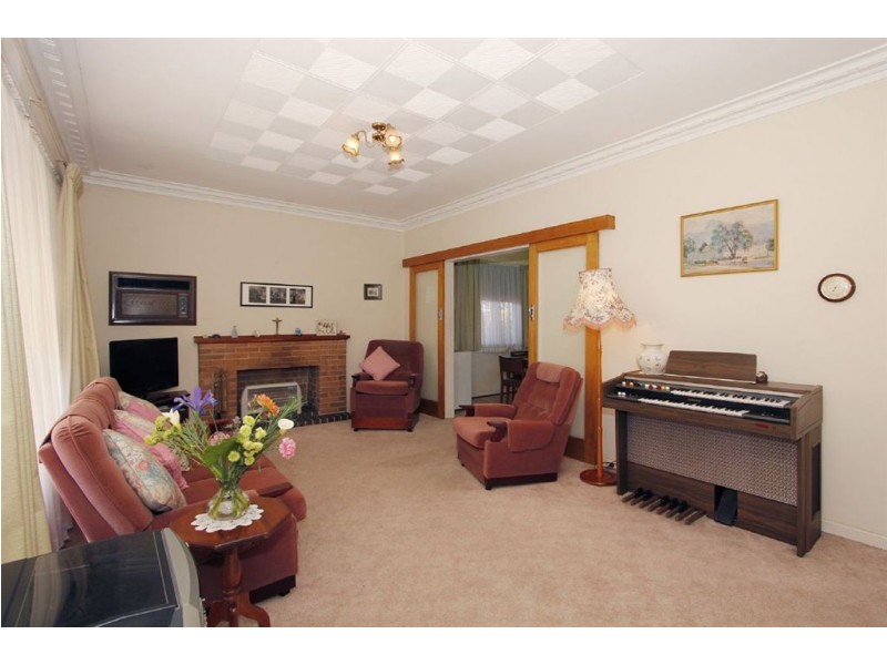 31 Windfield Road, Melville WA 6156