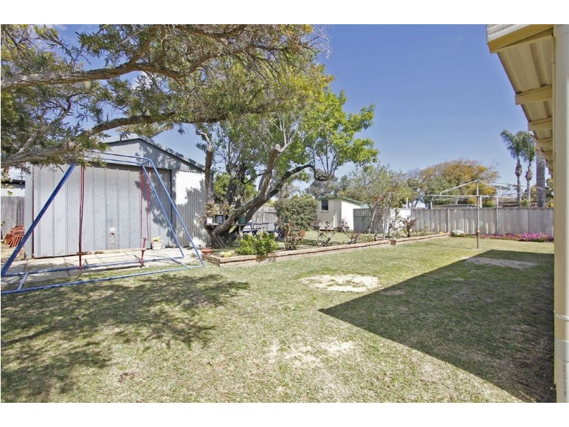 31 Windfield Road, Melville WA 6156