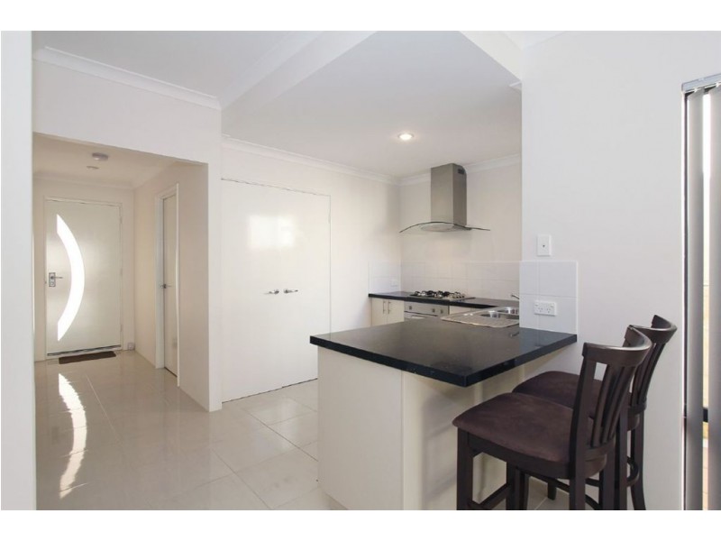 12 Magnet Close, Munster WA 6166