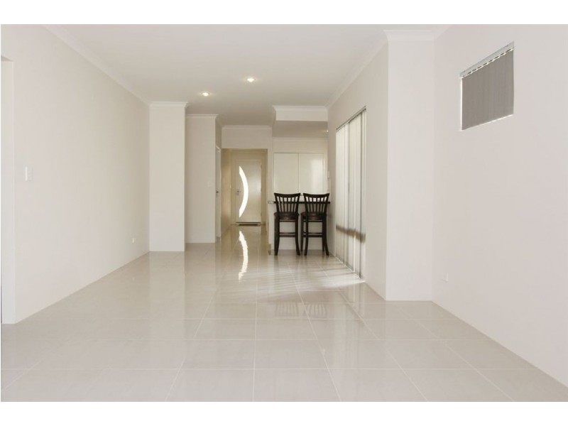 12 Magnet Close, Munster WA 6166