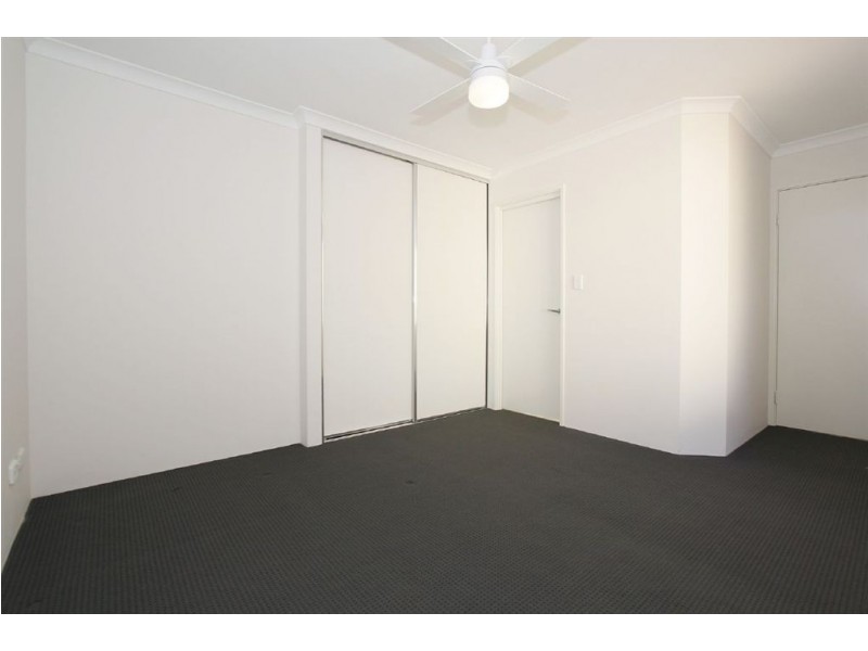 12 Magnet Close, Munster WA 6166