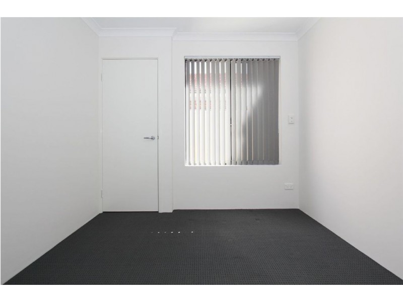 12 Magnet Close, Munster WA 6166