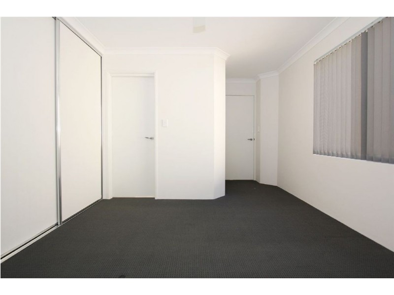 12 Magnet Close, Munster WA 6166