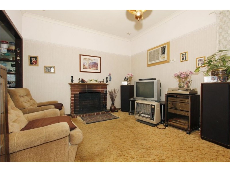 38 Redmond Road, Hamilton Hill WA 6163