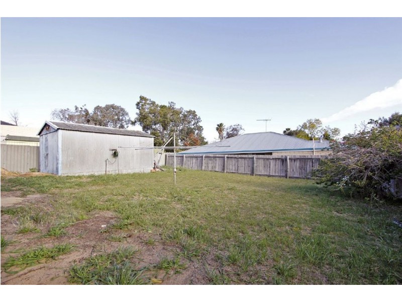 55 Winterfold Road, Hamilton Hill WA 6163