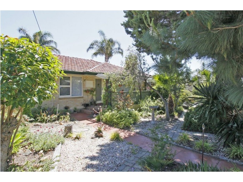 25 Charsley Street, Willagee WA 6156