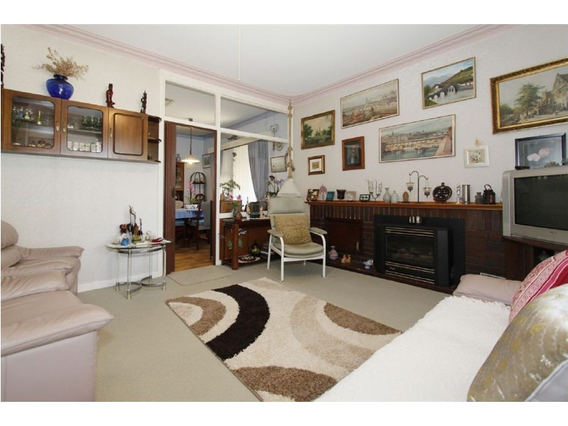 25 Charsley Street, Willagee WA 6156