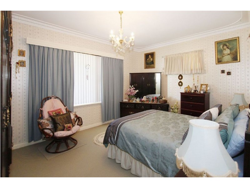 25 Charsley Street, Willagee WA 6156