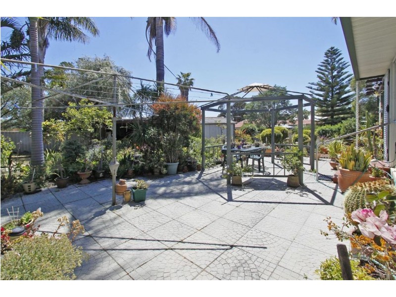 25 Charsley Street, Willagee WA 6156