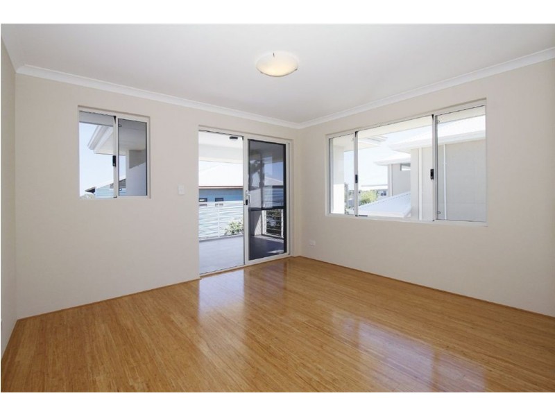 19 Long Street, Beaconsfield WA 6162