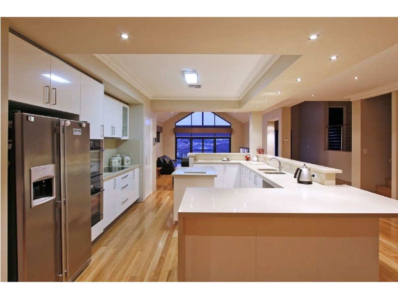 19 Hayward Parade, Coogee WA 6166
