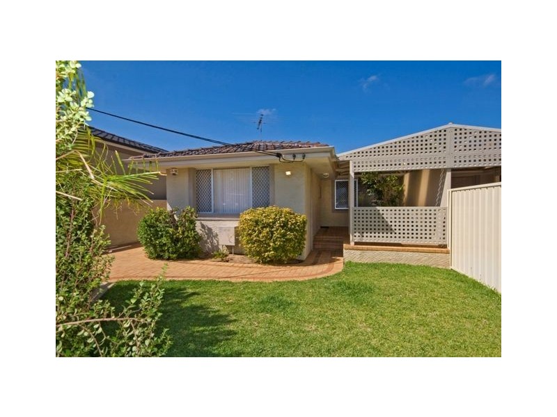 14a Ivermey Road, Hamilton Hill WA 6163