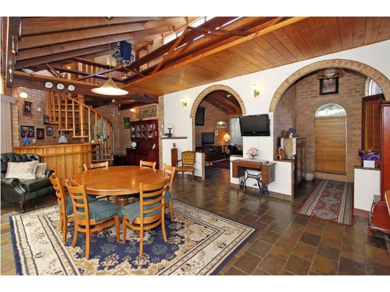 2 Waugh Court, North Lake WA 6163