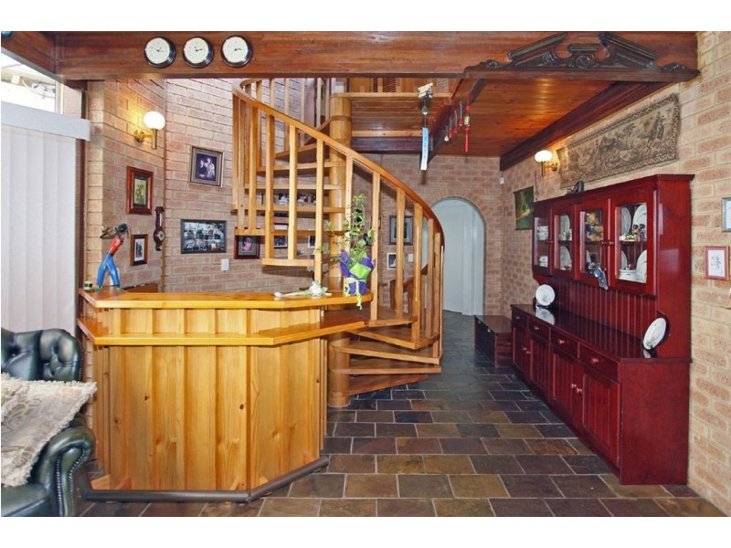 2 Waugh Court, North Lake WA 6163