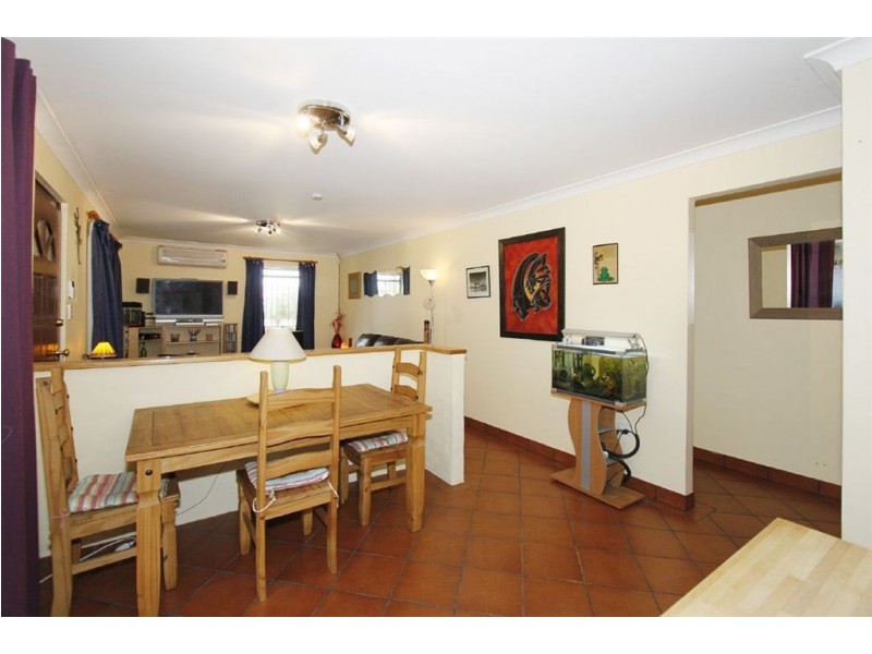 35 Quickly Crescent, Hamilton Hill WA 6163