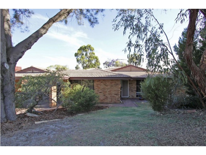 11 Waring Way, Kardinya WA 6163