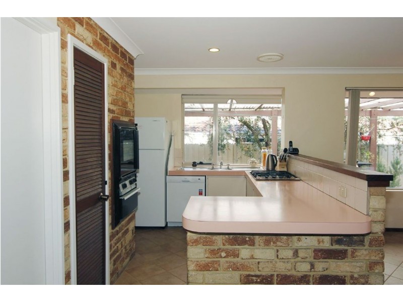 11 Waring Way, Kardinya WA 6163