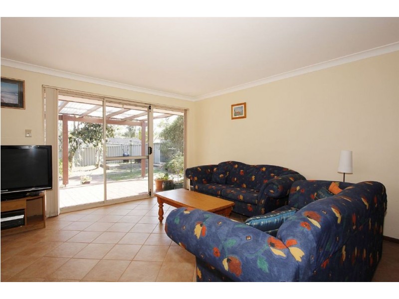 11 Waring Way, Kardinya WA 6163