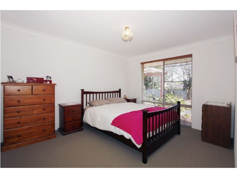 11 Waring Way, Kardinya WA 6163