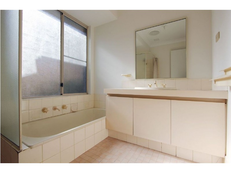 11 Waring Way, Kardinya WA 6163