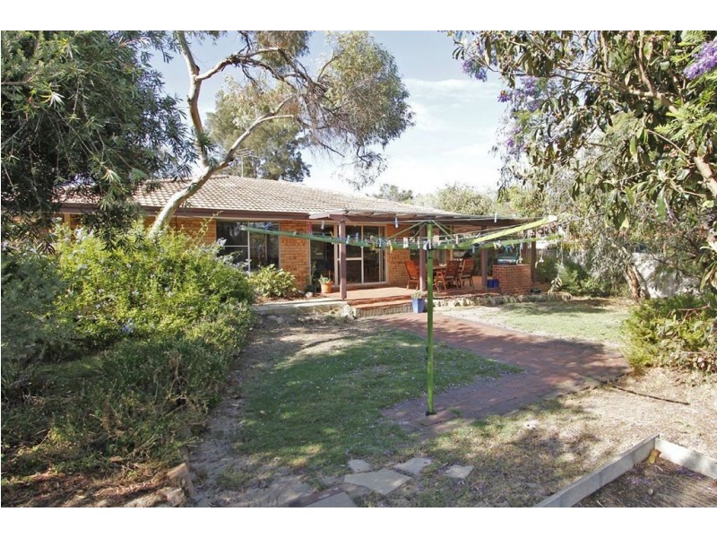 11 Waring Way, Kardinya WA 6163