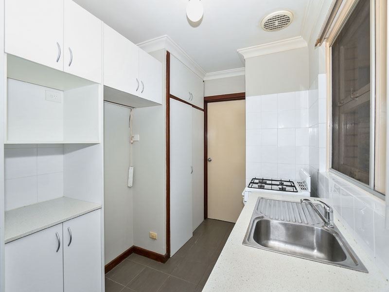 b/132 Forrest Road, Hamilton Hill WA 6163