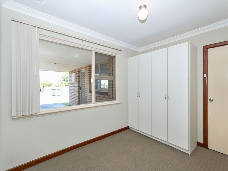 b/132 Forrest Road, Hamilton Hill WA 6163