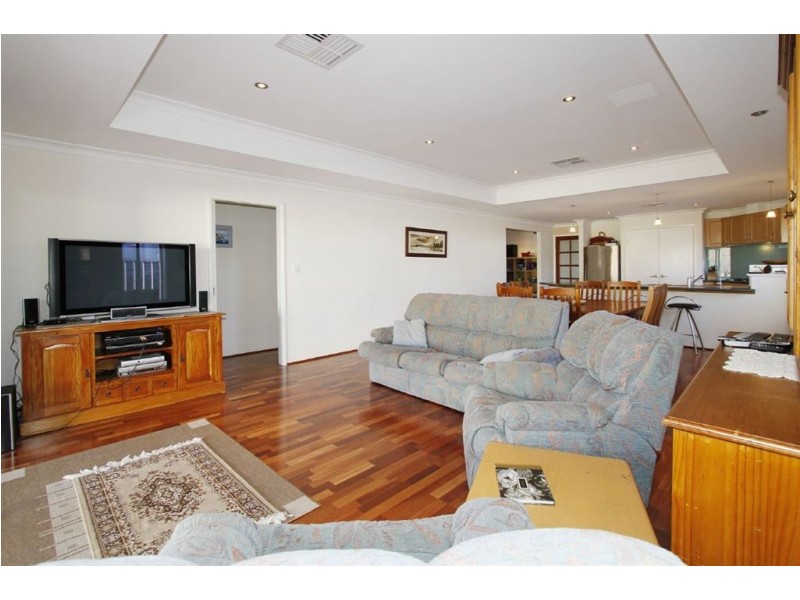 9 Boulter Street, Willagee WA 6156