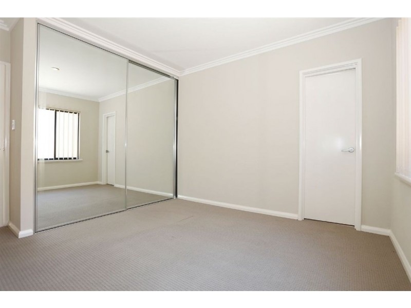 2/1 Storey Place, Yangebup WA 6164