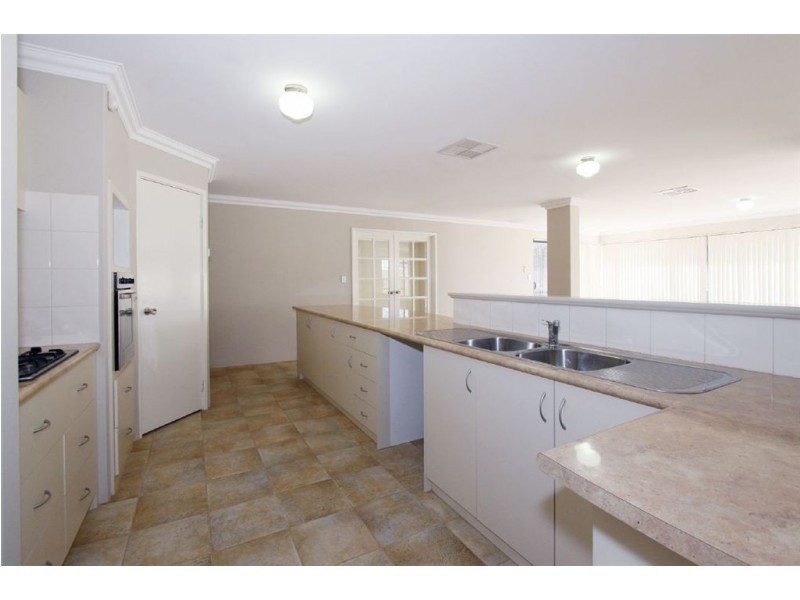 8 Gannet Way, Beeliar WA 6164