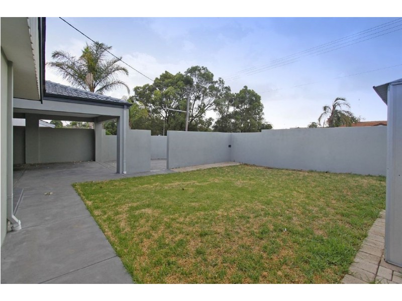 8 Shallow Street, Spearwood WA 6163