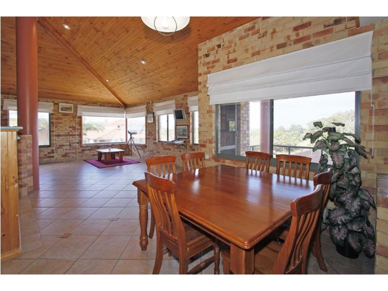 21 Arlington Loop, Coogee WA 6166