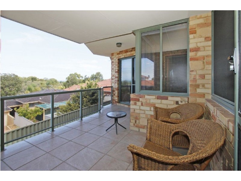 21 Arlington Loop, Coogee WA 6166