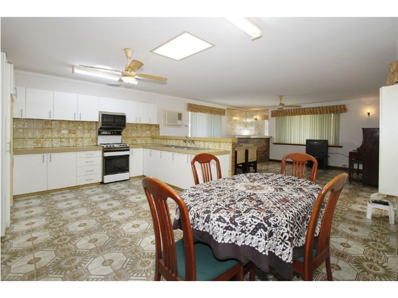 7 Kennon Court, Spearwood WA 6163