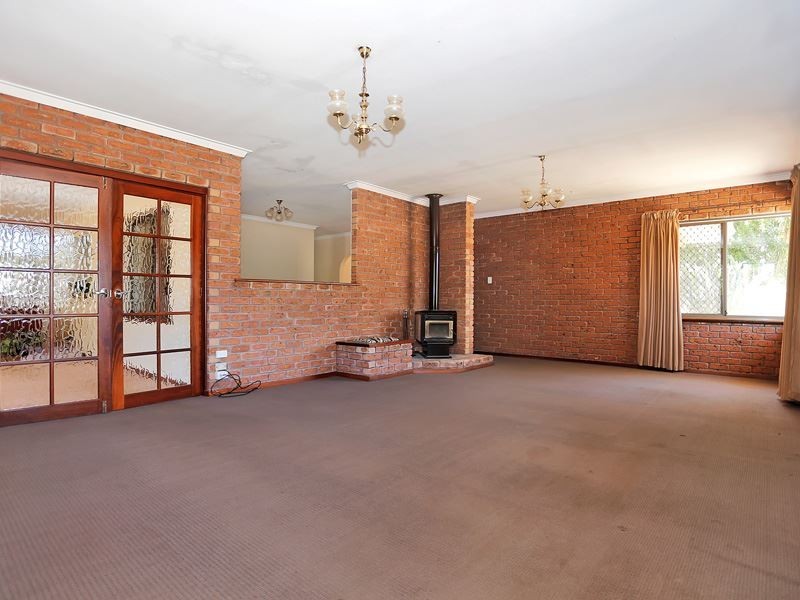 92 Collis Road, Wattleup WA 6166